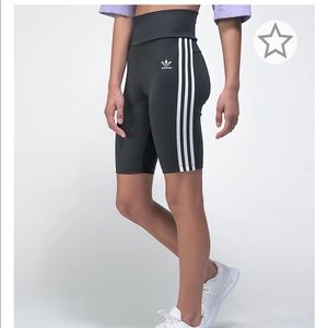 Adidas Women’s High Waisted Black Bike Shorts Size Large